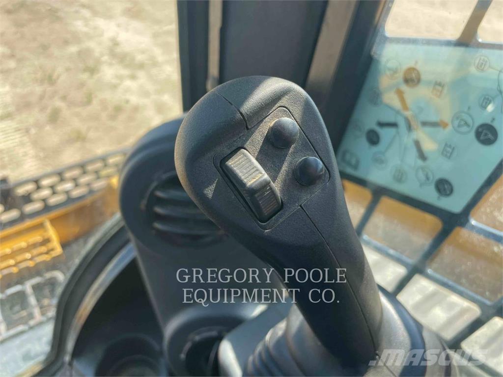 CAT 299D3 Гусеничные фронтальные погрузчики