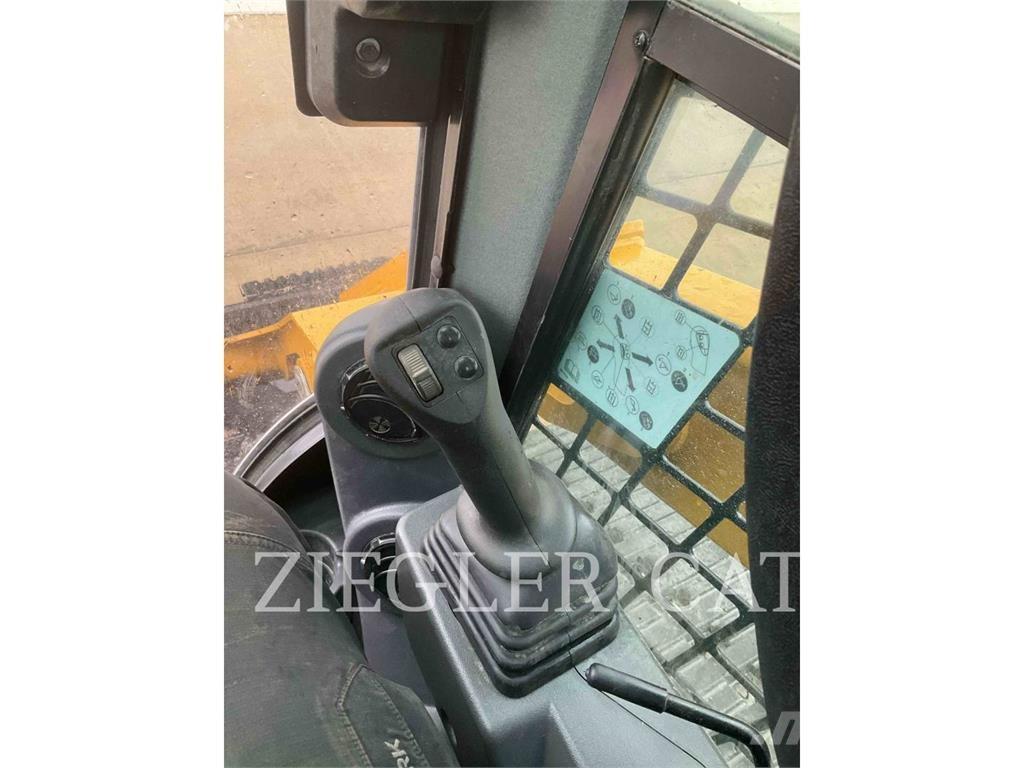 CAT 299D3 Гусеничные фронтальные погрузчики