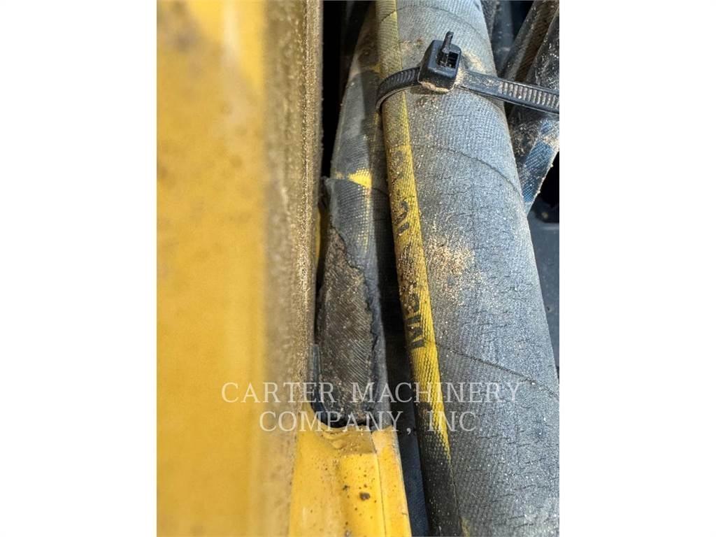 CAT 299D3 XE Гусеничные фронтальные погрузчики