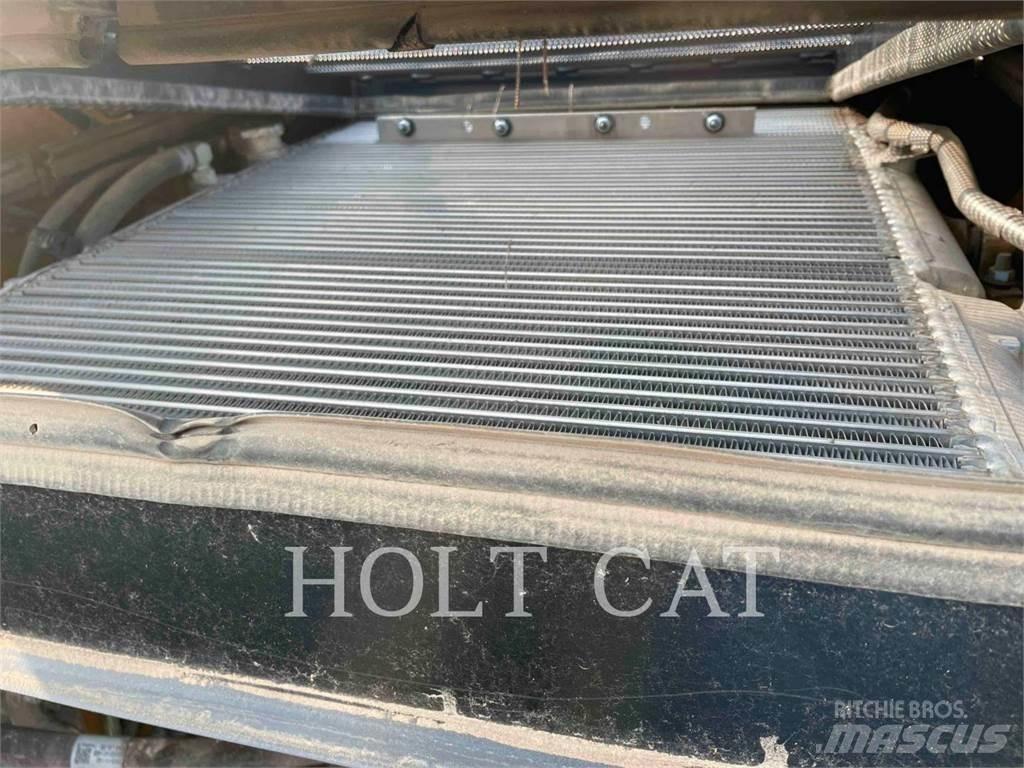 CAT 299D3_XPS Гусеничные фронтальные погрузчики