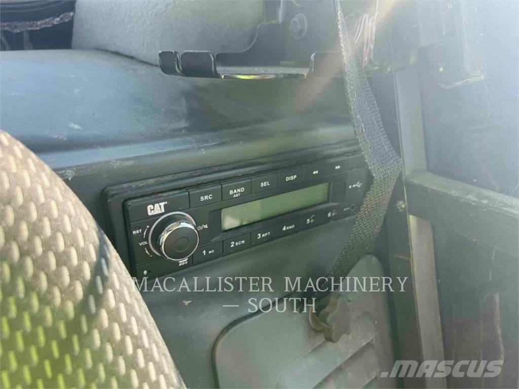 CAT 299D3XE Гусеничные фронтальные погрузчики