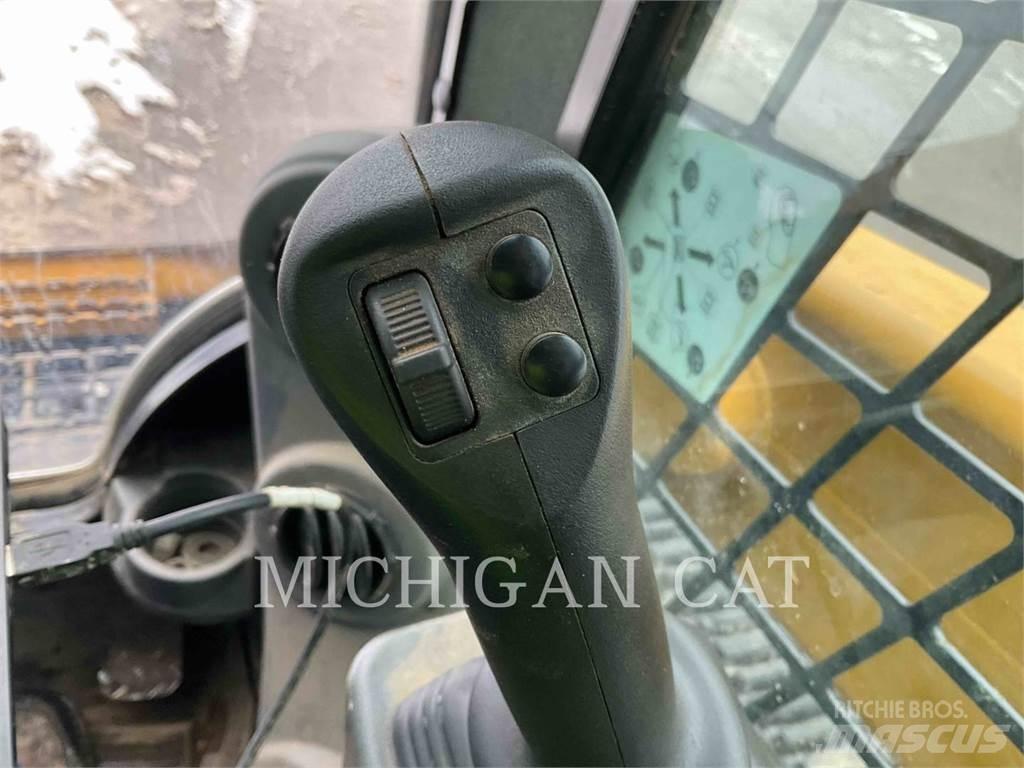 CAT 299D3XE D2AQBR Мини-погрузчики