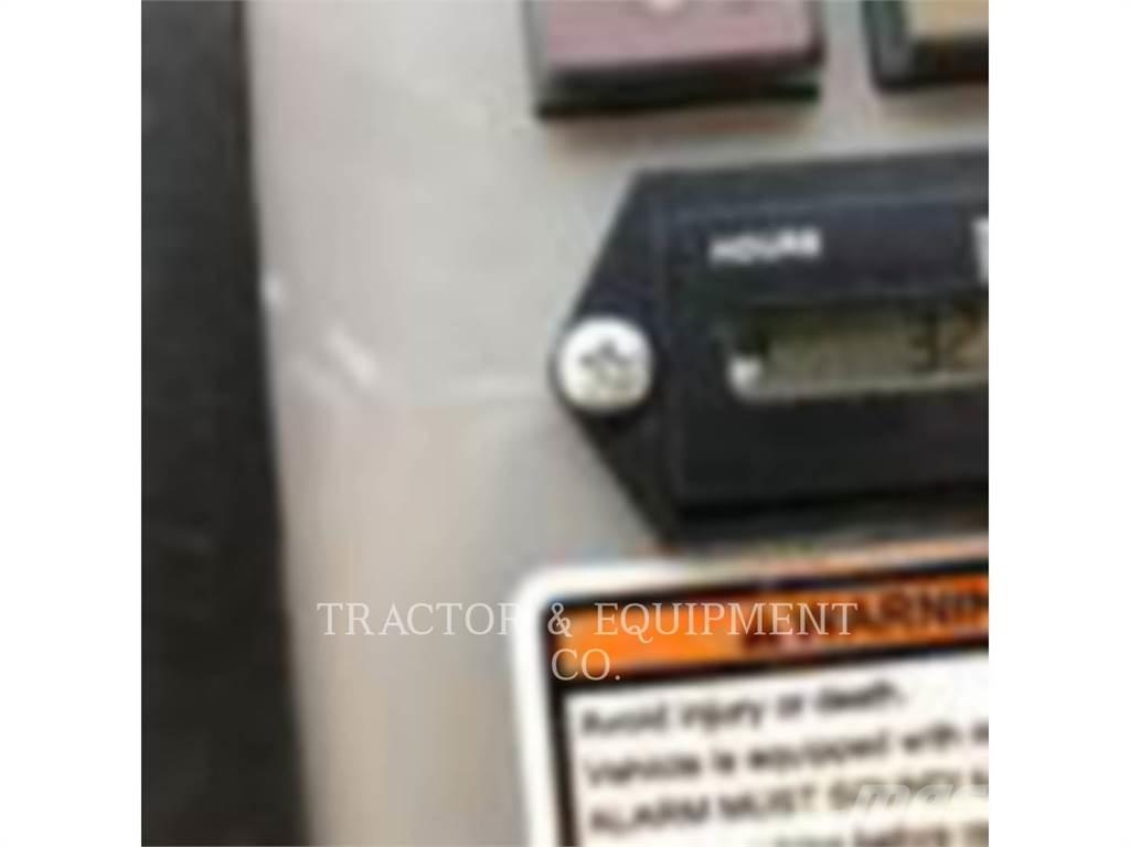 CAT 300.9D Гусеничные экскаваторы