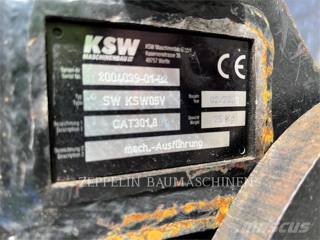 CAT 301.6-05A Гусеничные экскаваторы