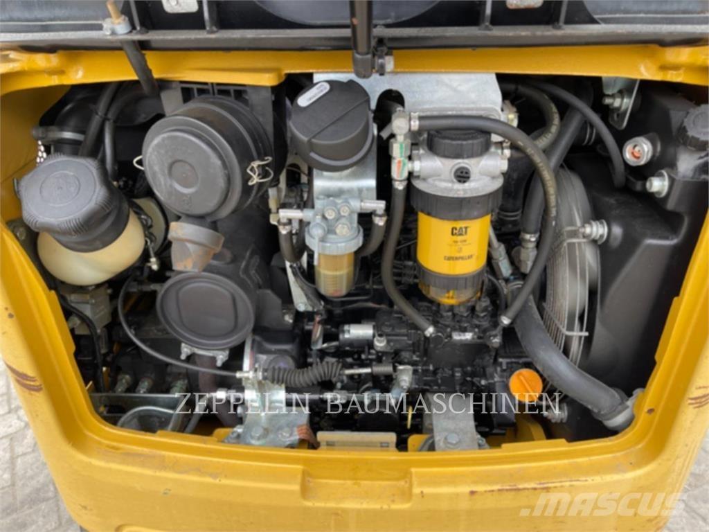 CAT 301.7D Гусеничные экскаваторы