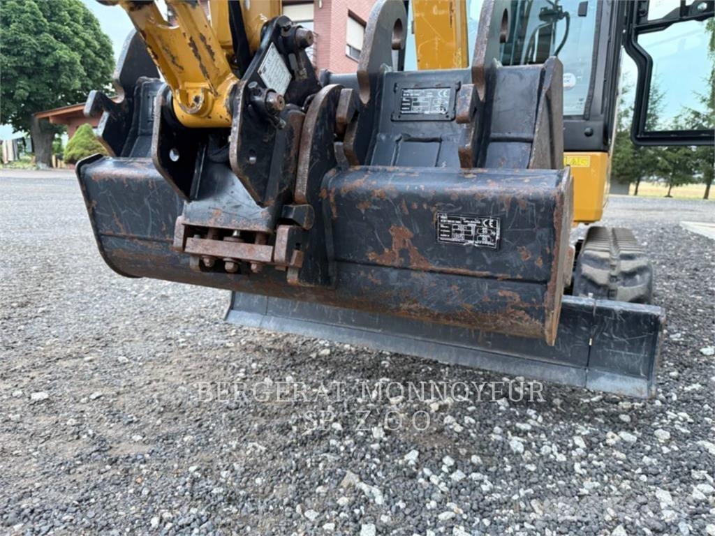 CAT 301.8 Гусеничные экскаваторы