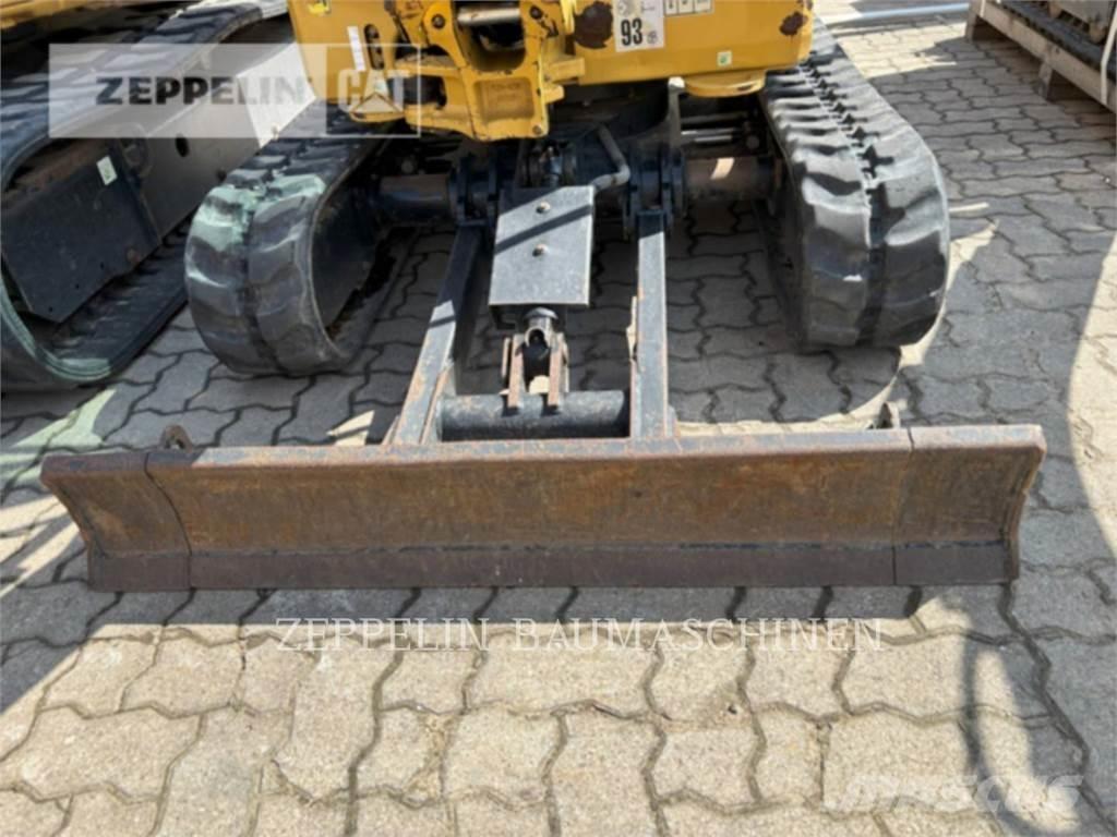 CAT 301.8-05A Гусеничные экскаваторы