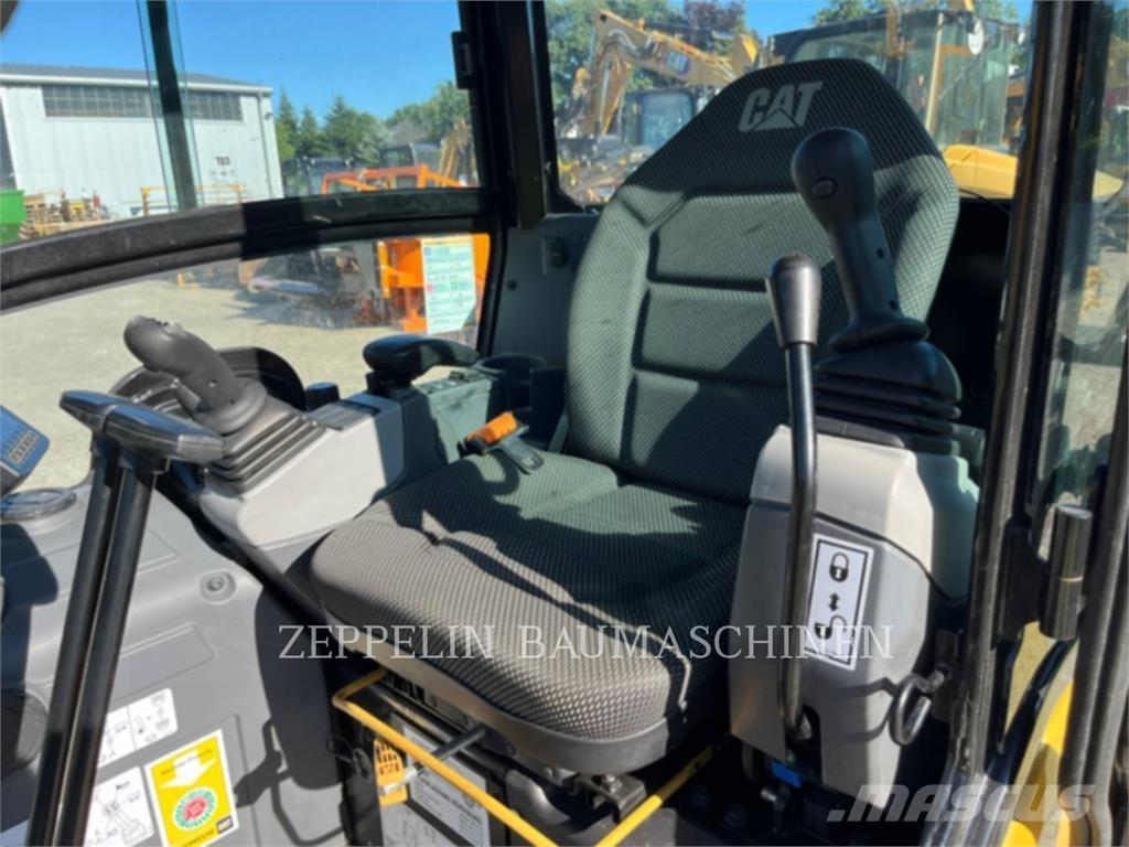 CAT 301.8-05A Гусеничные экскаваторы