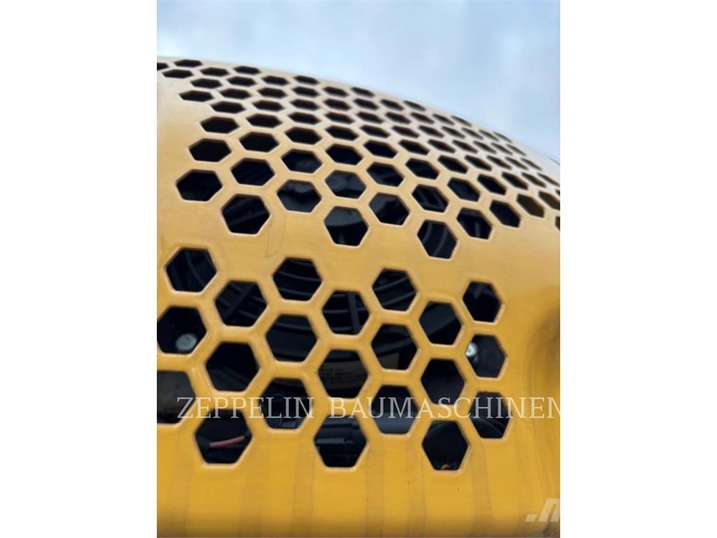 CAT 301.8-05A Гусеничные экскаваторы