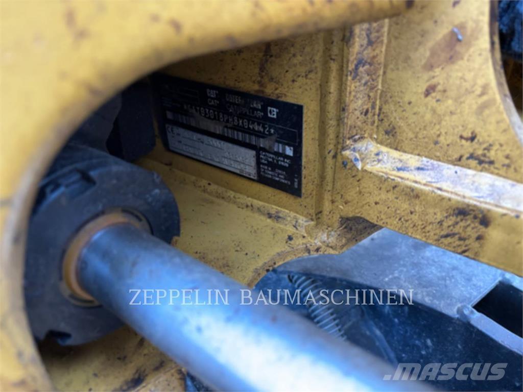 CAT 301.8-05A Гусеничные экскаваторы