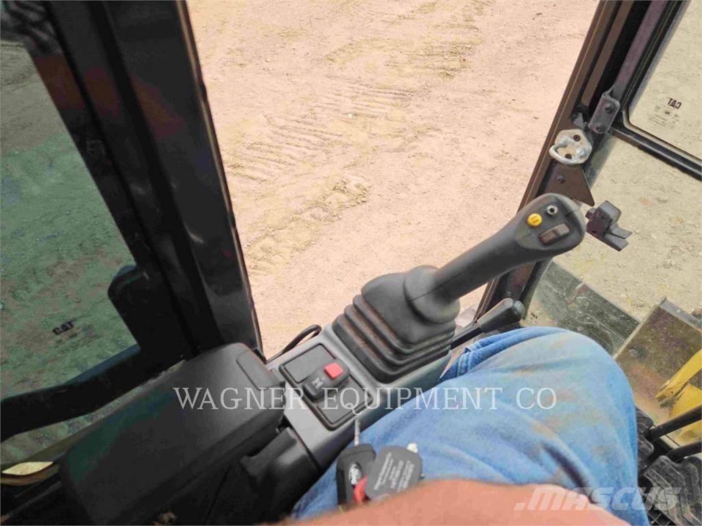 CAT 301.805 Гусеничные экскаваторы