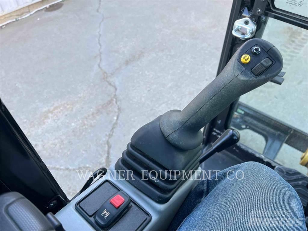 CAT 302 Гусеничные экскаваторы