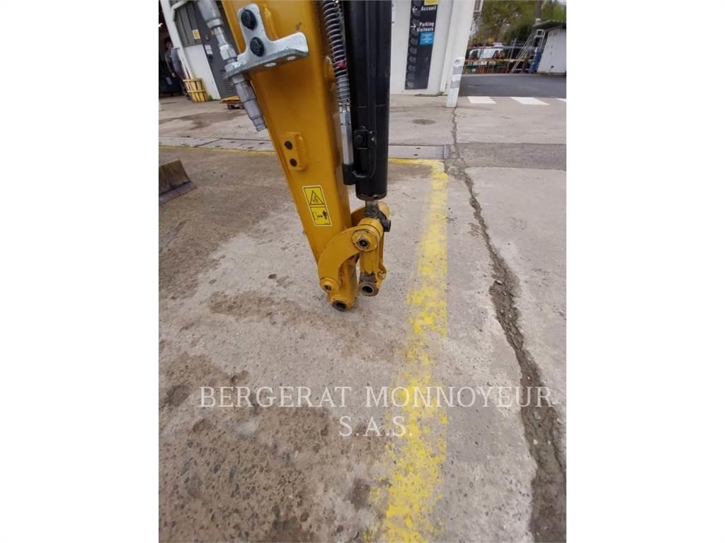 CAT 302 Гусеничные экскаваторы