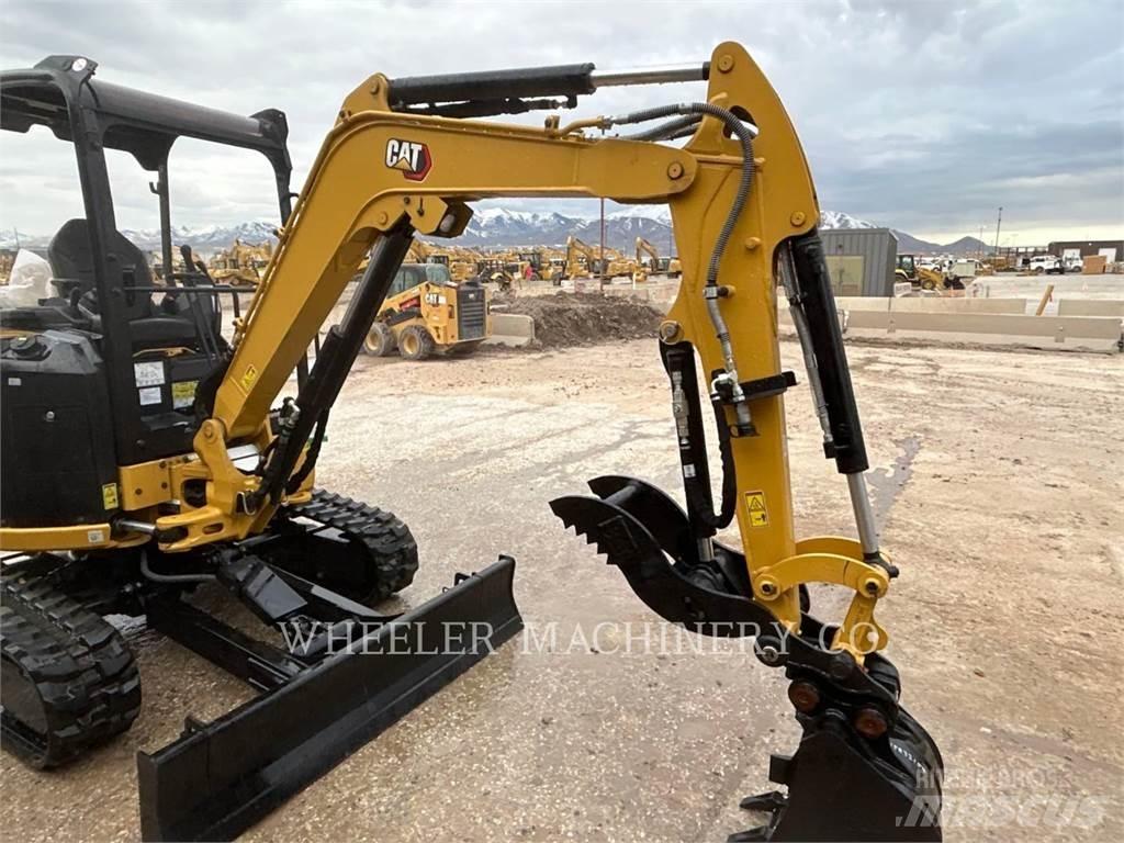 CAT 302.7 C1TH Гусеничные экскаваторы
