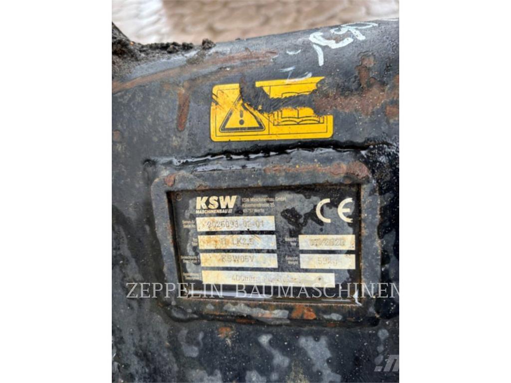 CAT 302.7D Гусеничные экскаваторы