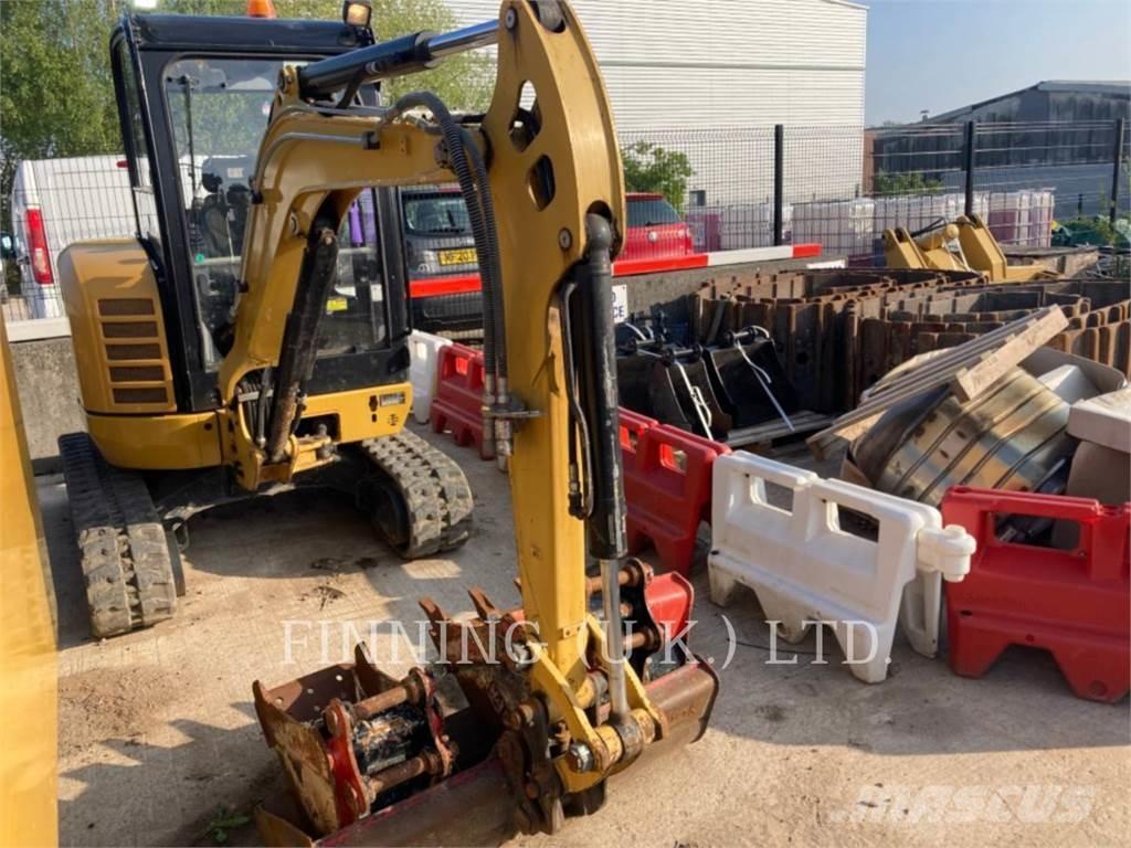 CAT 302.7D CAB Гусеничные экскаваторы