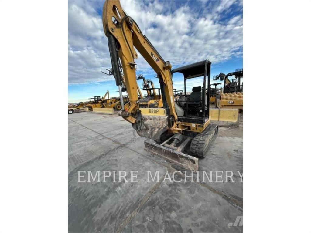 CAT 302.7D CR Гусеничные экскаваторы