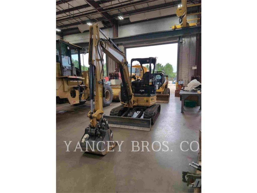 CAT 304 Гусеничные экскаваторы