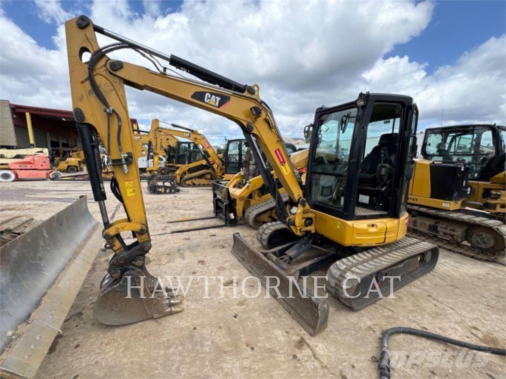 CAT 304E2 CAB Гусеничные экскаваторы
