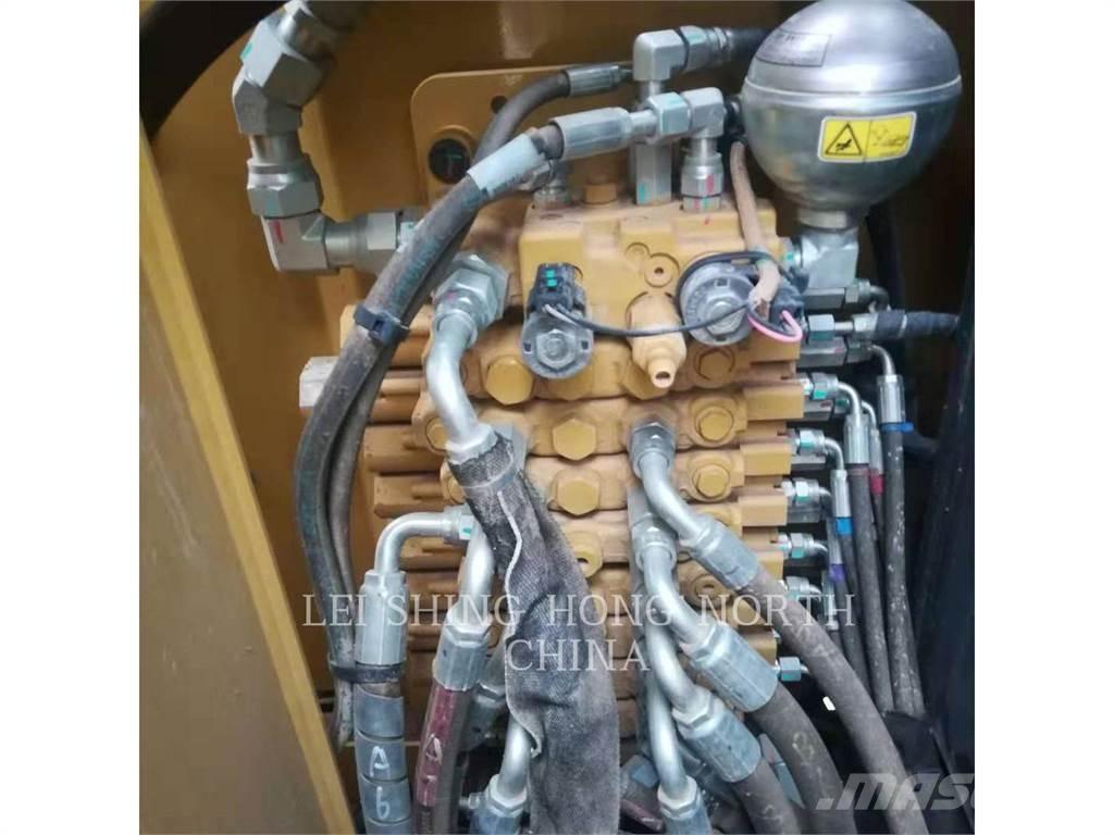 CAT 305.5E2 Гусеничные экскаваторы