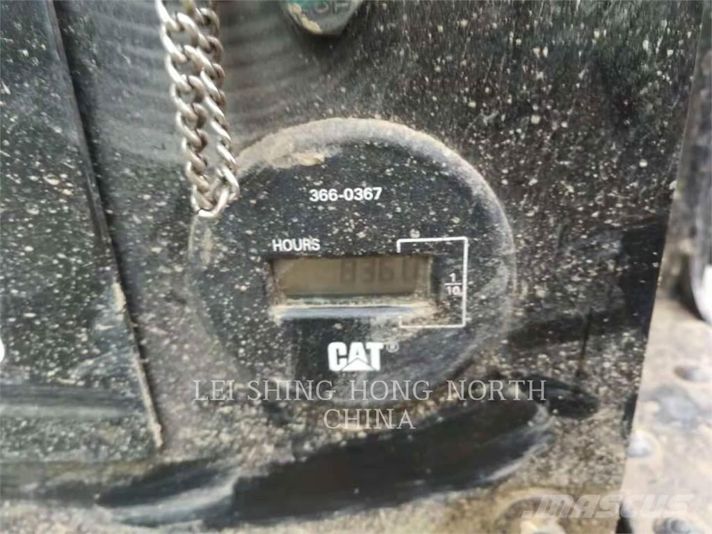 CAT 305.5E2 Гусеничные экскаваторы