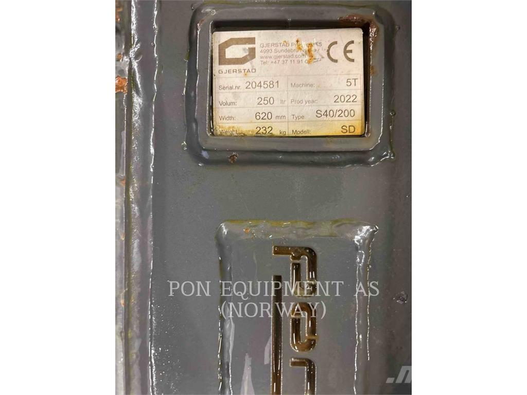 CAT 30507CR Гусеничные экскаваторы