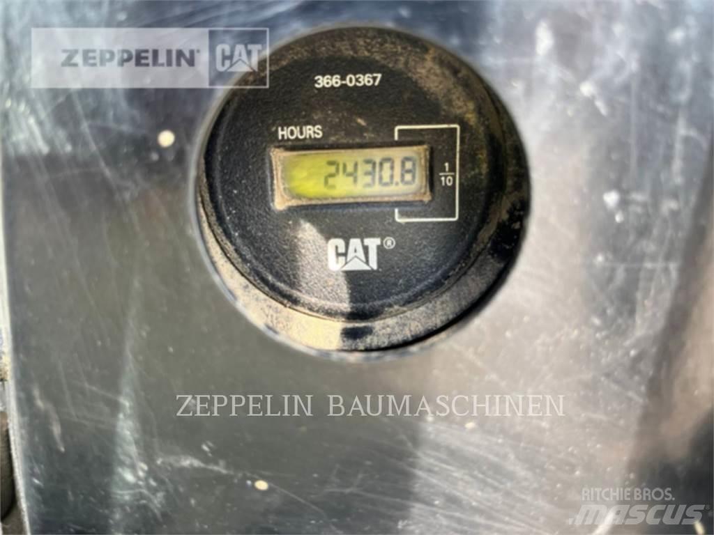 CAT 305ECR Гусеничные экскаваторы