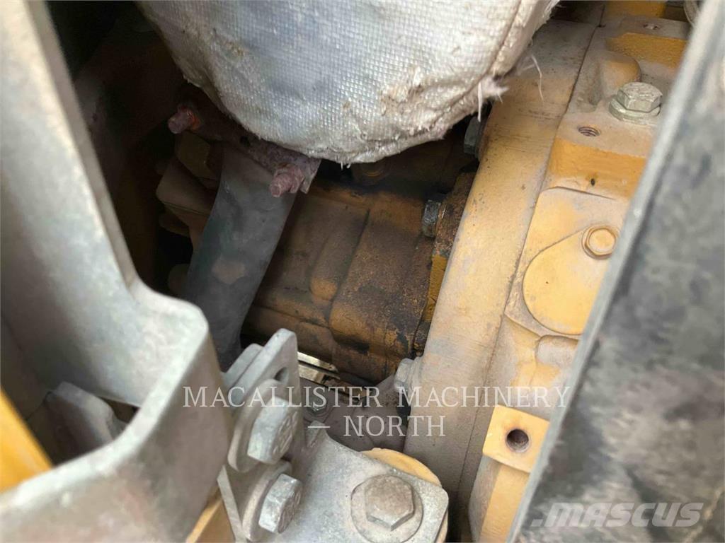 CAT 305ECR AQ Гусеничные экскаваторы