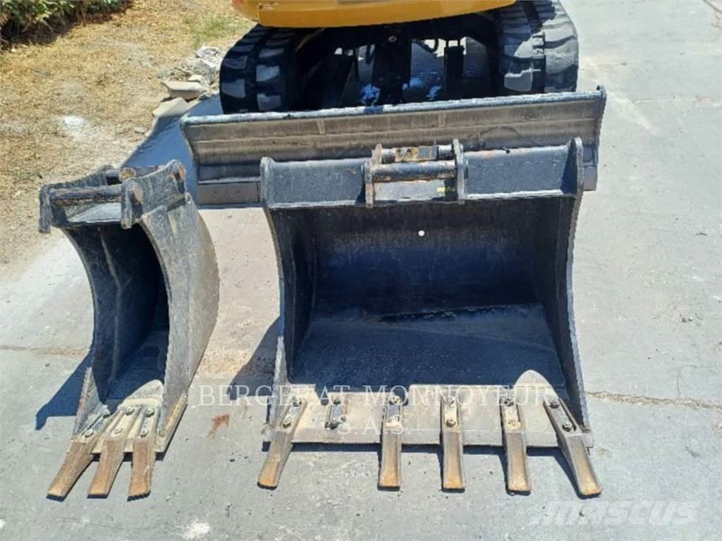CAT 306 CR Гусеничные экскаваторы