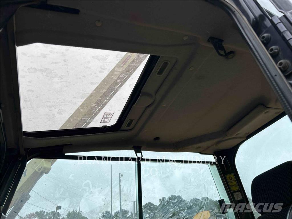 CAT 308CR Гусеничные экскаваторы