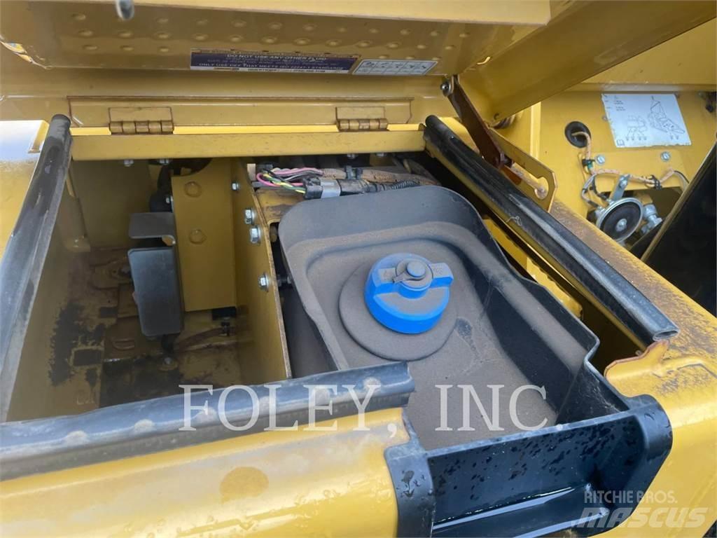 CAT 313FL Гусеничные экскаваторы