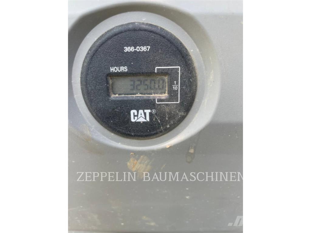 CAT 313FL Гусеничные экскаваторы