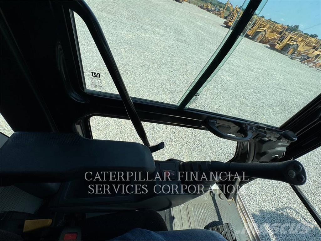 CAT 31707GC Гусеничные экскаваторы