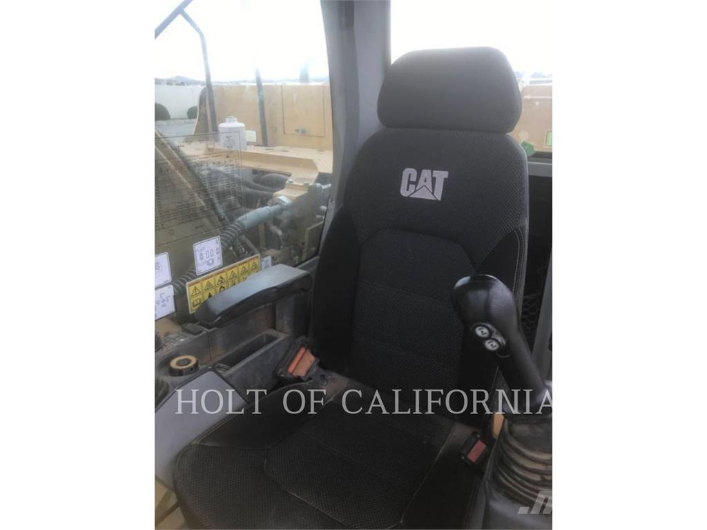 CAT 320 Гусеничные экскаваторы