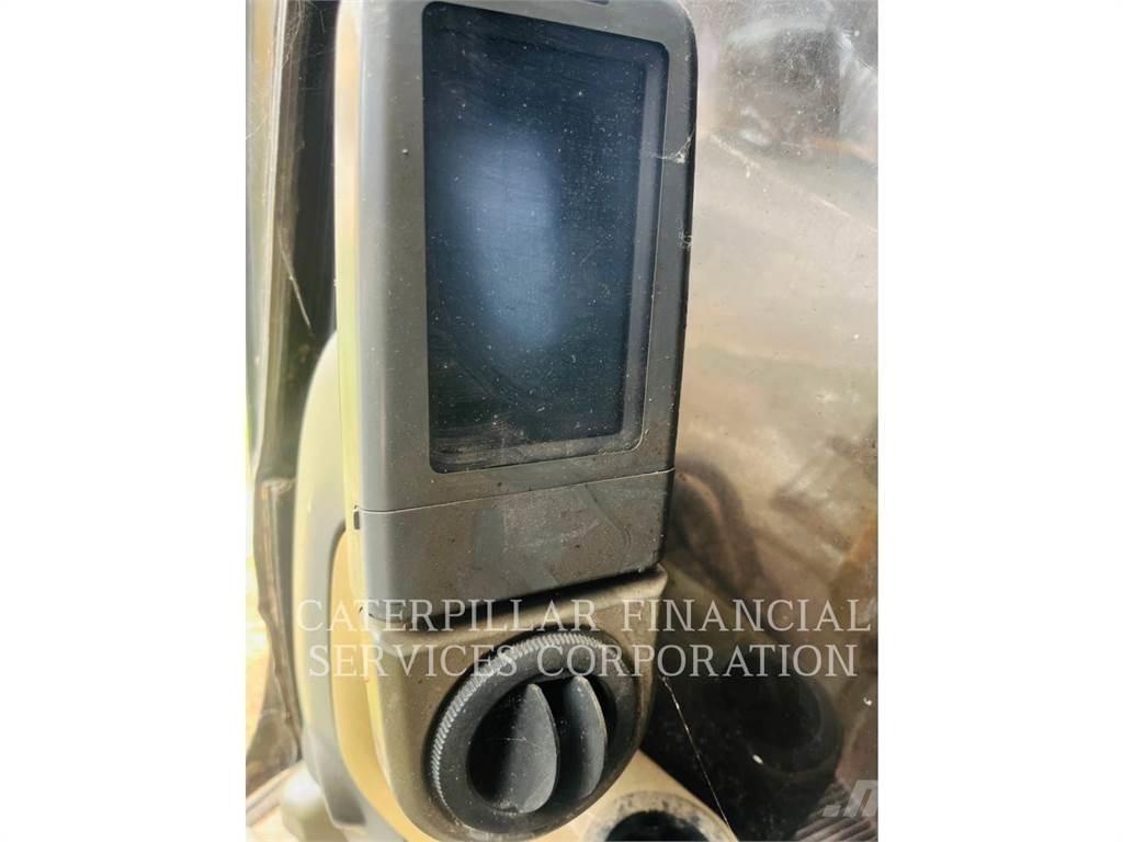 CAT 320D Гусеничные экскаваторы