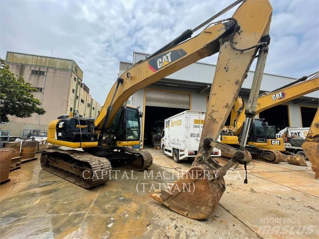 CAT 320D2 Гусеничные экскаваторы