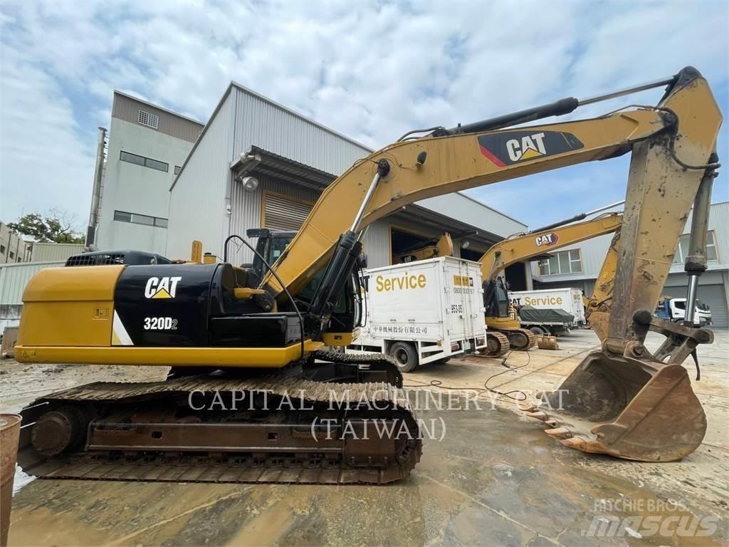 CAT 320D2 Гусеничные экскаваторы