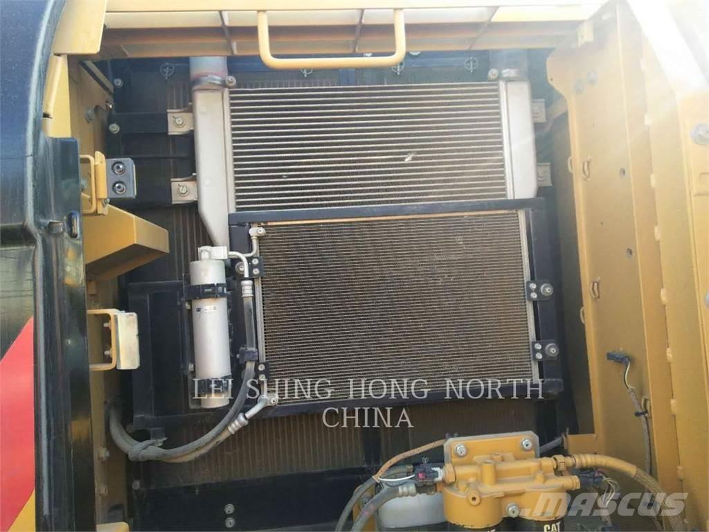 CAT 320D2GC Гусеничные экскаваторы