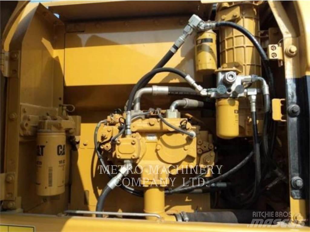 CAT 320DGC Гусеничные экскаваторы
