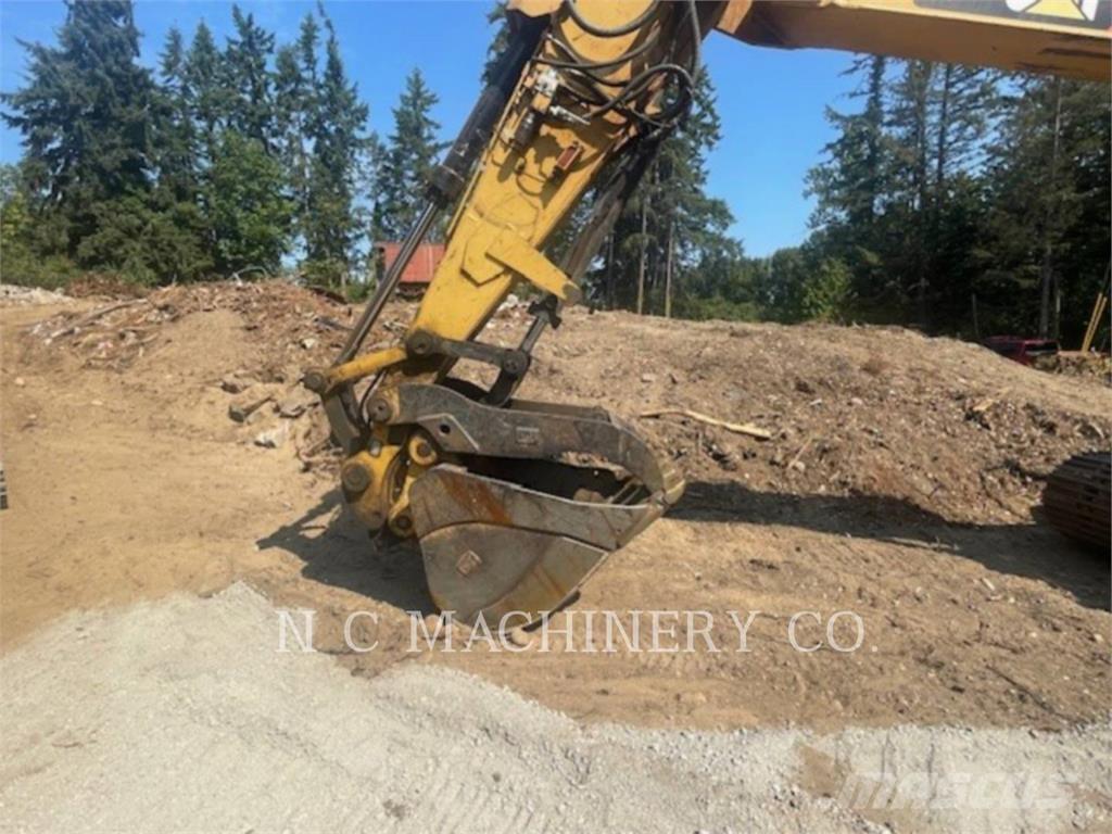 CAT 320E Гусеничные экскаваторы