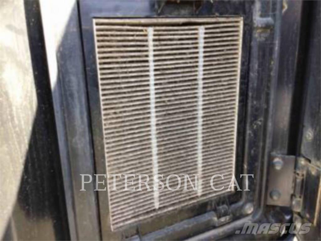 CAT 320F Гусеничные экскаваторы