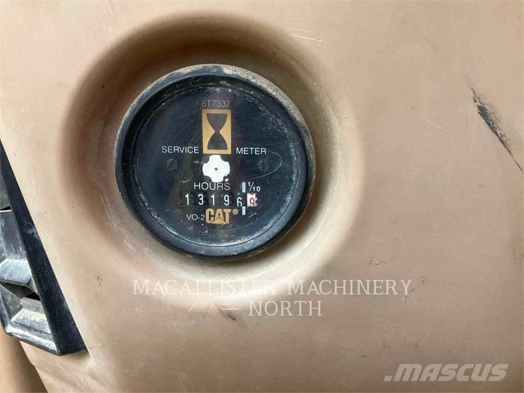 CAT 322L Гусеничные экскаваторы