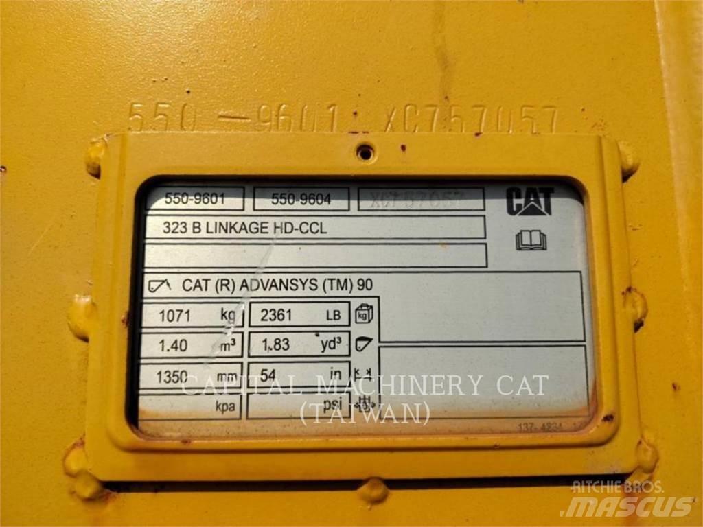 CAT 323 Ковши