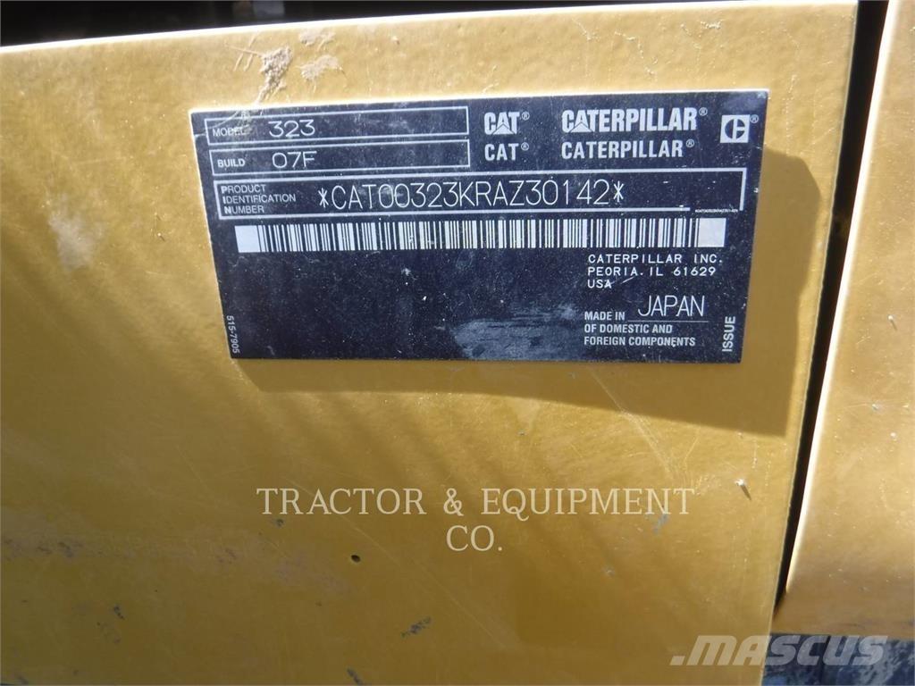 CAT 323 Гусеничные экскаваторы
