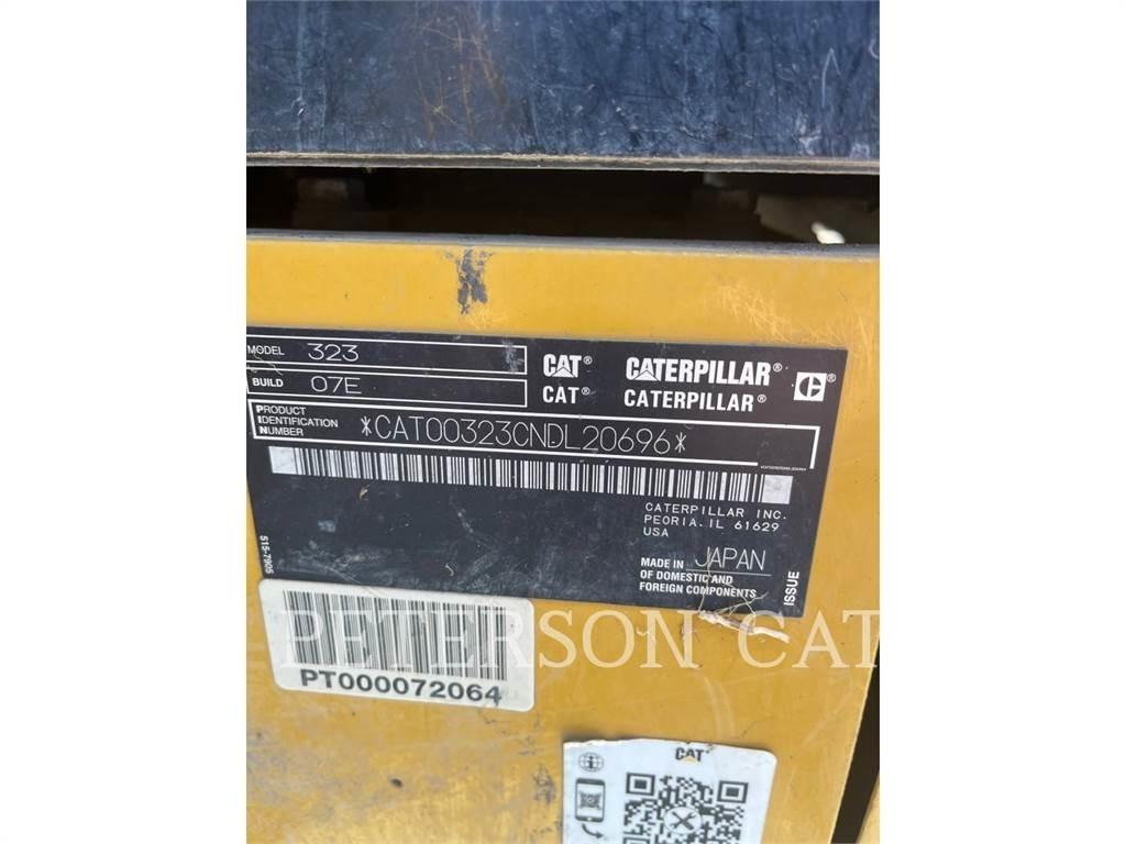 CAT 323 Гусеничные экскаваторы