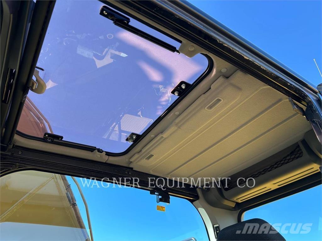 CAT 323 Гусеничные экскаваторы