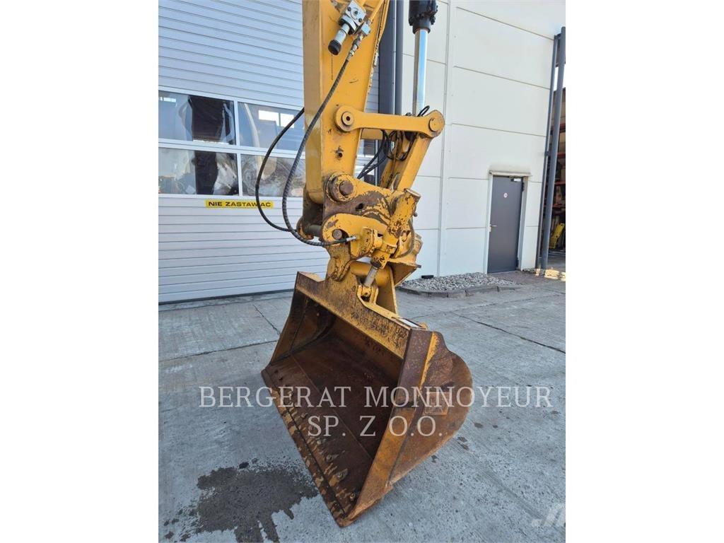 CAT 323 Гусеничные экскаваторы