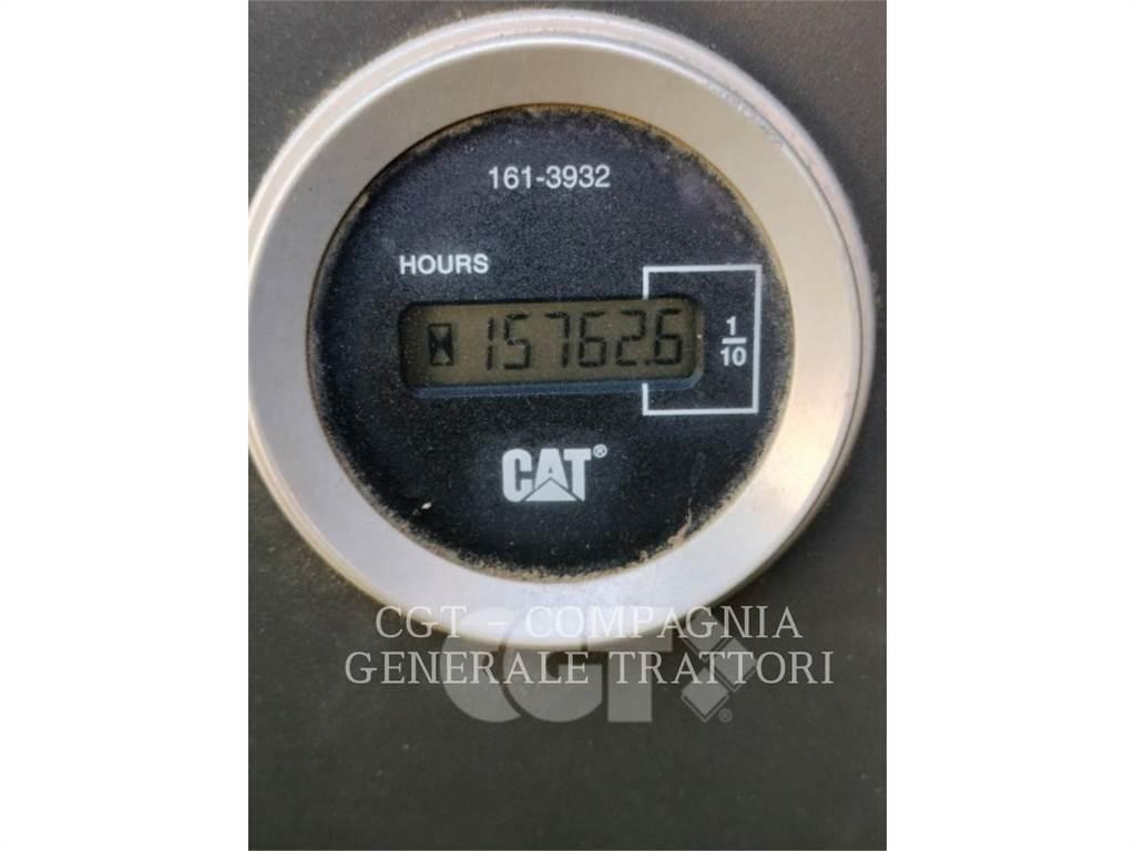 CAT 323D Гусеничные экскаваторы