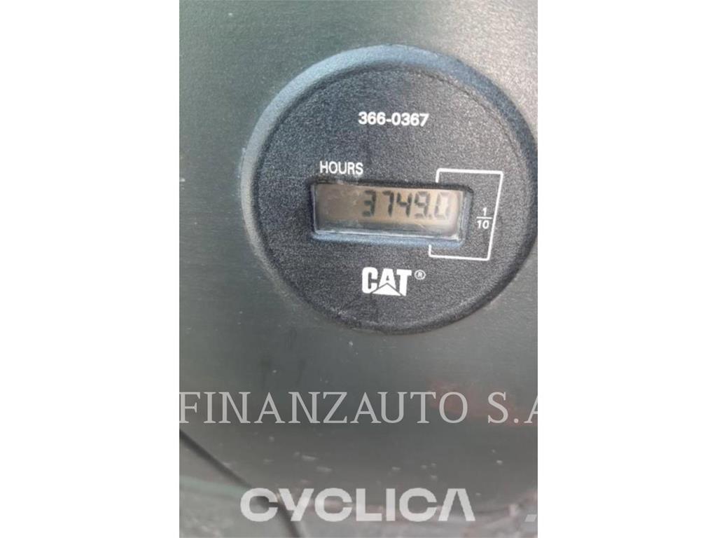 CAT 323DLN Гусеничные экскаваторы