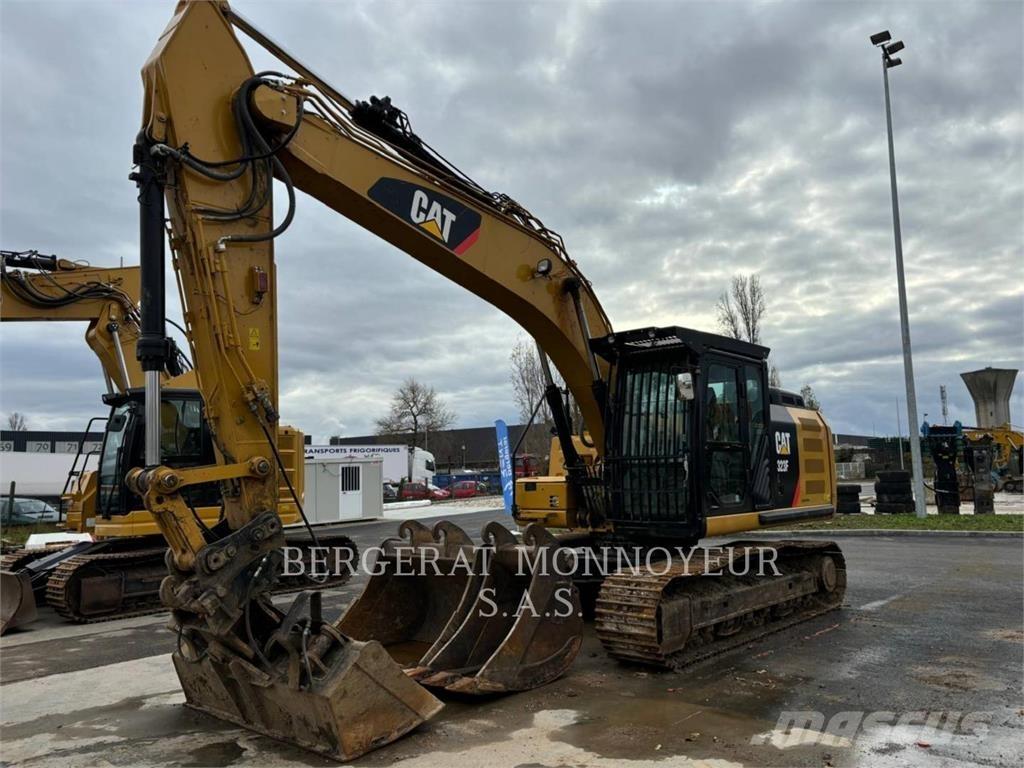 CAT 323F Гусеничные экскаваторы